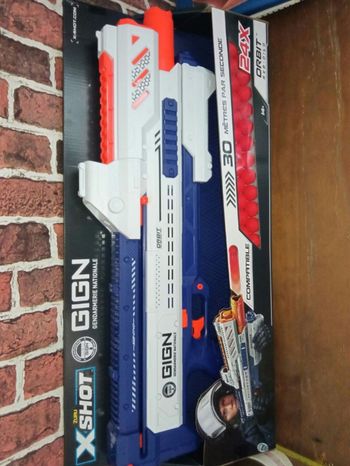 Pistolet  x shot