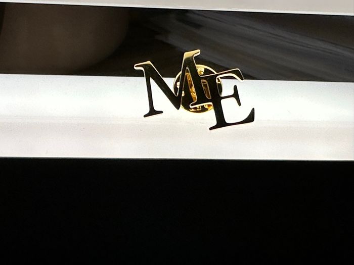 Broche lettres initiales ME - photo numéro 2