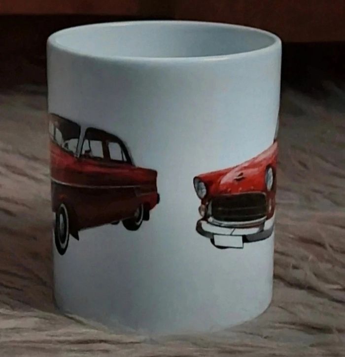 Tasse blanche avec voiture vintage - photo numéro 2