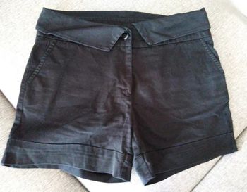 Short noir taille 36 Naf Naf