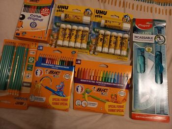 Lot de 7 articles scolaire neuf