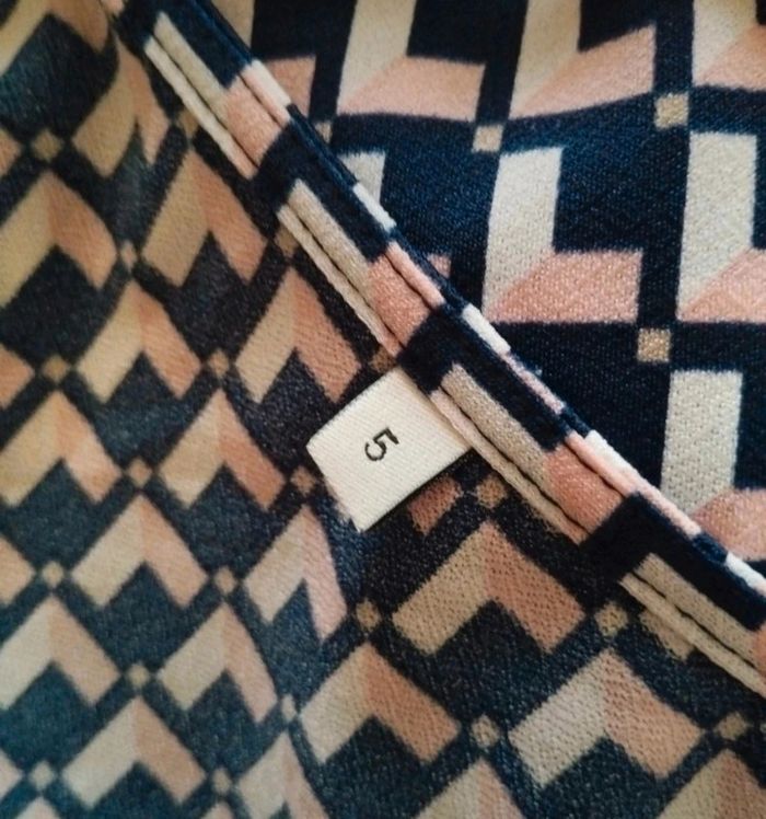 Blouse t 5 - photo numéro 3
