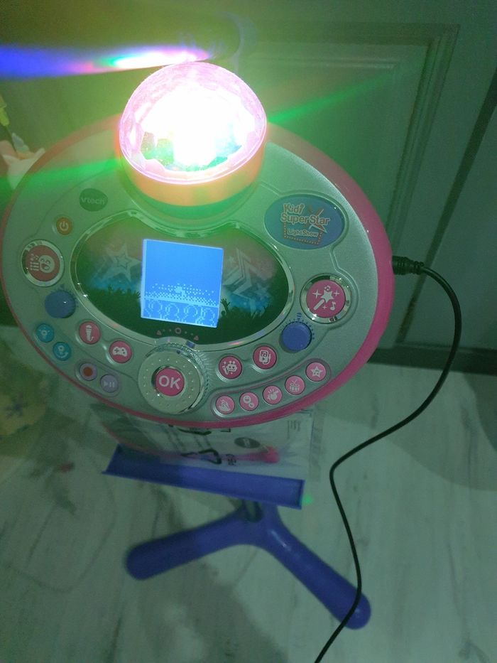 Micro karaoké kidi superstar LightShow - photo numéro 3