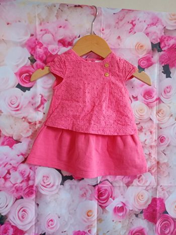 Petite robe neuve 1-2 mois