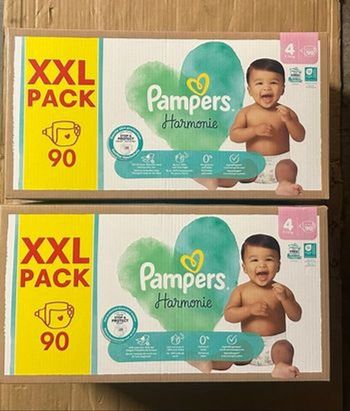 Lot de 02 cartons Pampers  XXL T4 harmonie