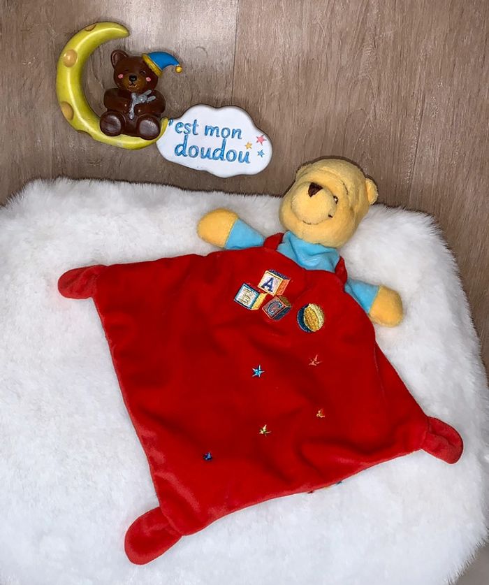 DY193 doudou ours 🐻 winnie Disney