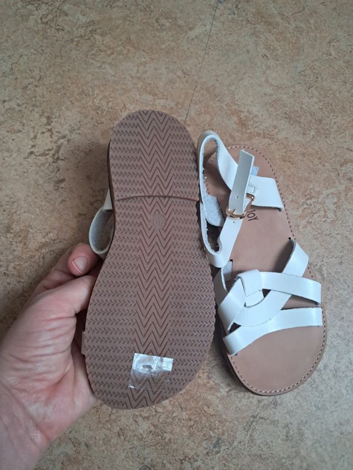 Sandales neuve souple 30 - photo numéro 3