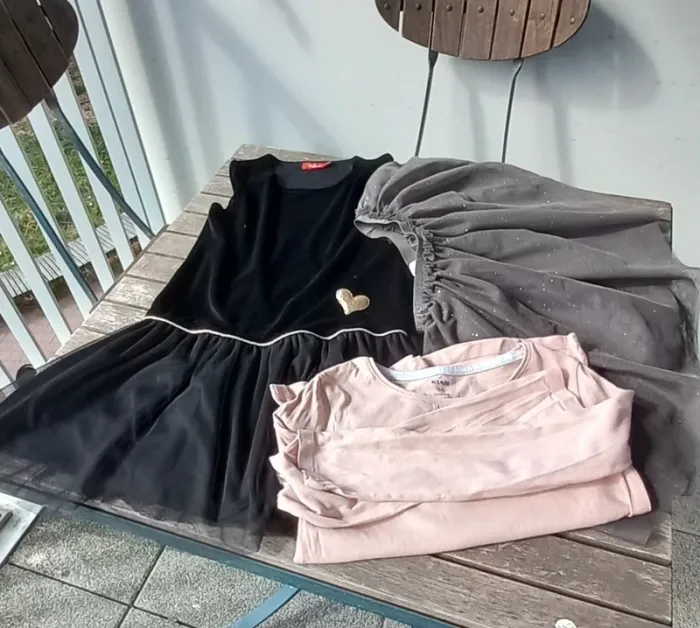 Lot vêtements fille 8 ans