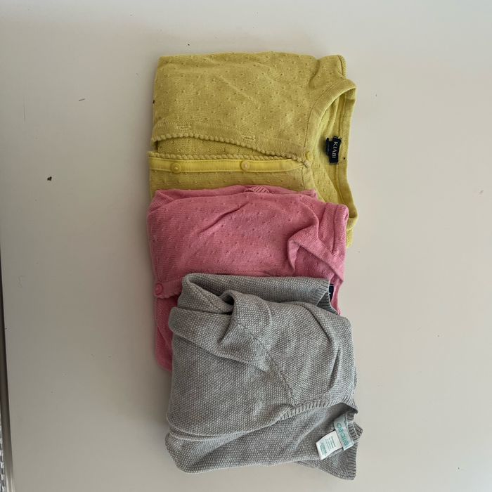 Lot 3 Gillet fille 24 mois