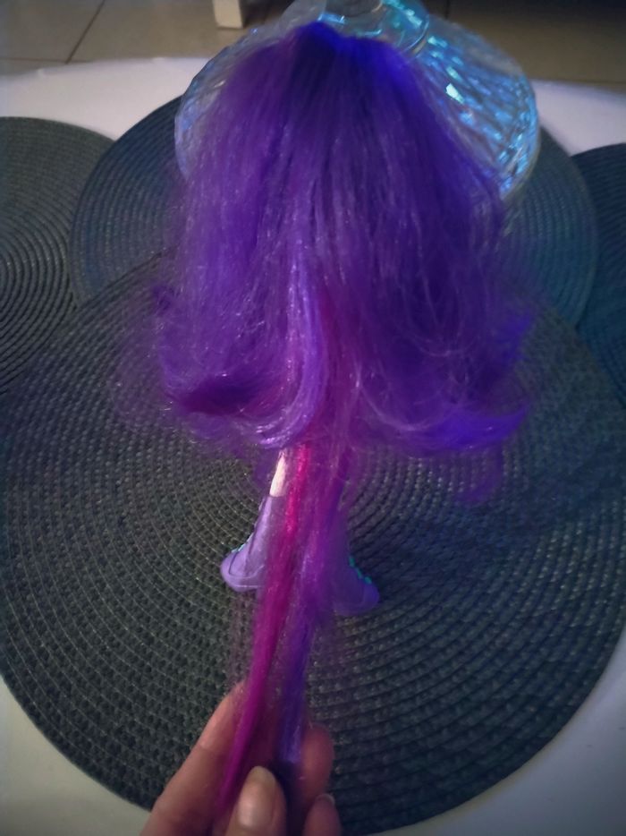 Poupée articulée de 23cm "Little poney Equestria Girls Rarity Hasbro" - photo numéro 10