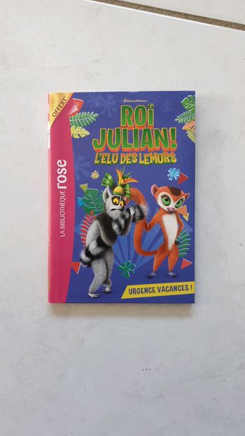 Livre Roi Julian! NEUF LY
