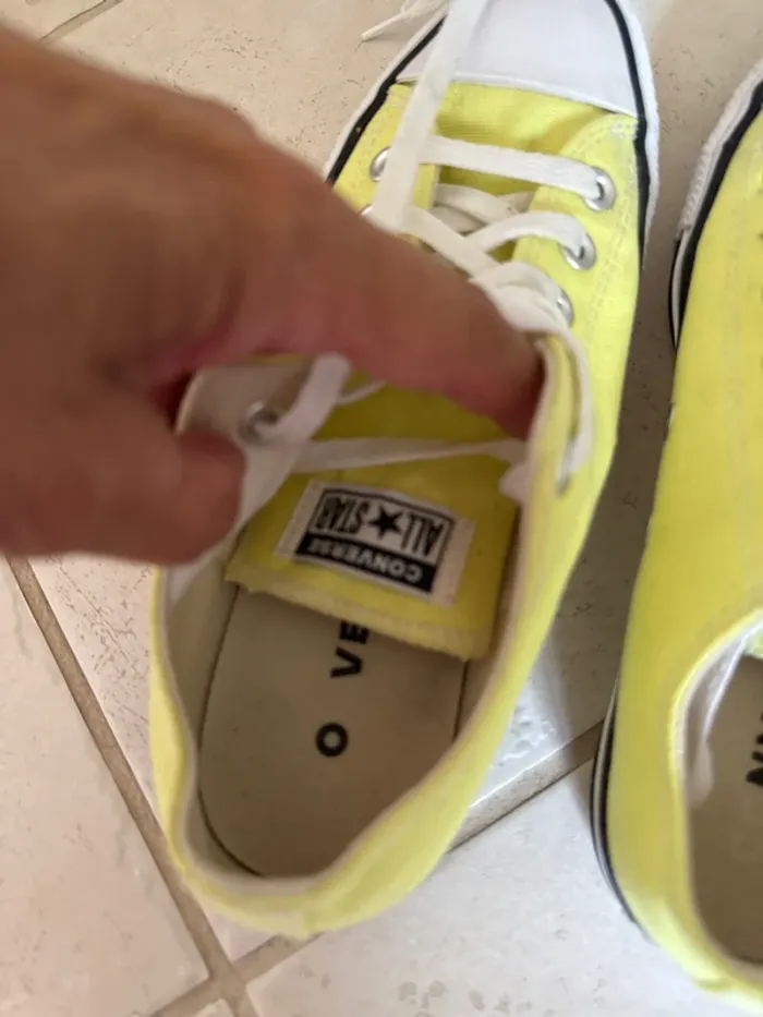 Très jolies baskets basses jaune vif femme 38 - photo numéro 5