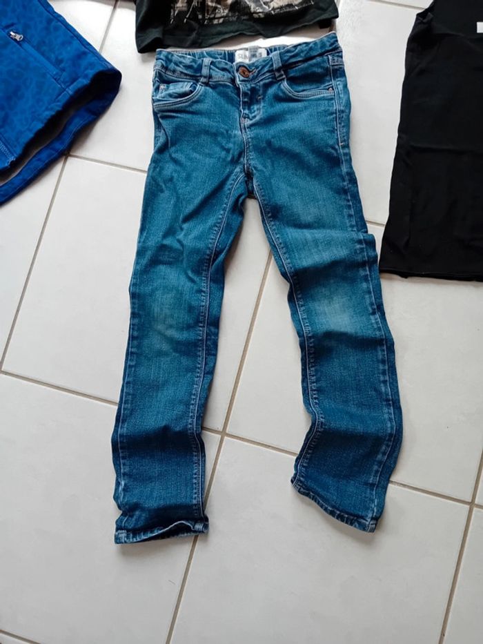Lot de vêtements fille 8 ans - photo numéro 2