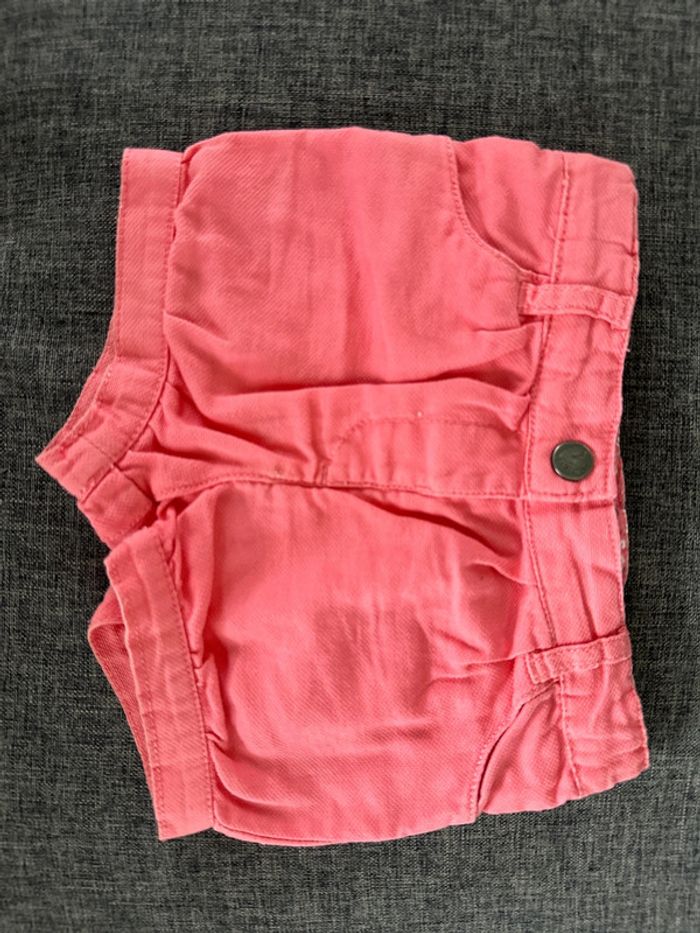 Lot shorts 9 mois - photo numéro 2