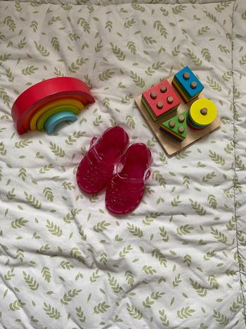 sandales en plastique rose taille 22