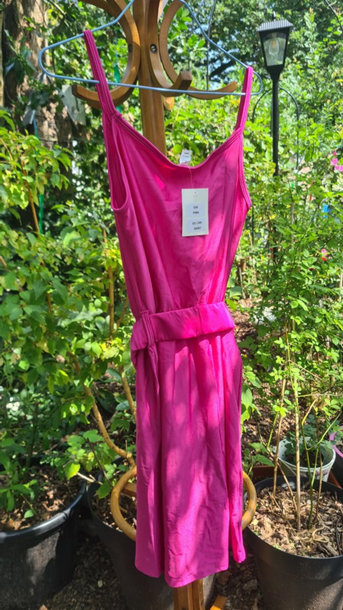 Robe de bain Rose "barbiecore" neuve - photo numéro 4