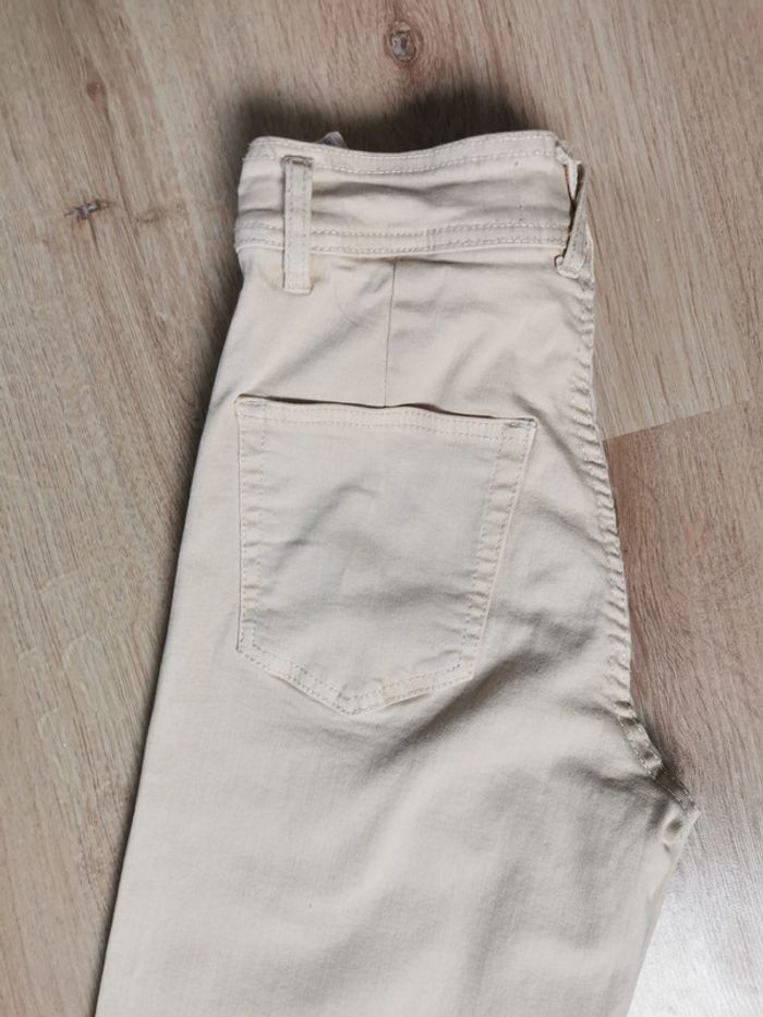 Jean culotte beige Stradivarius taille 34