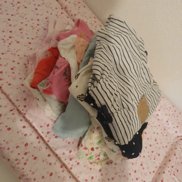 Lot vetements fille 18 mois - photo numéro 2