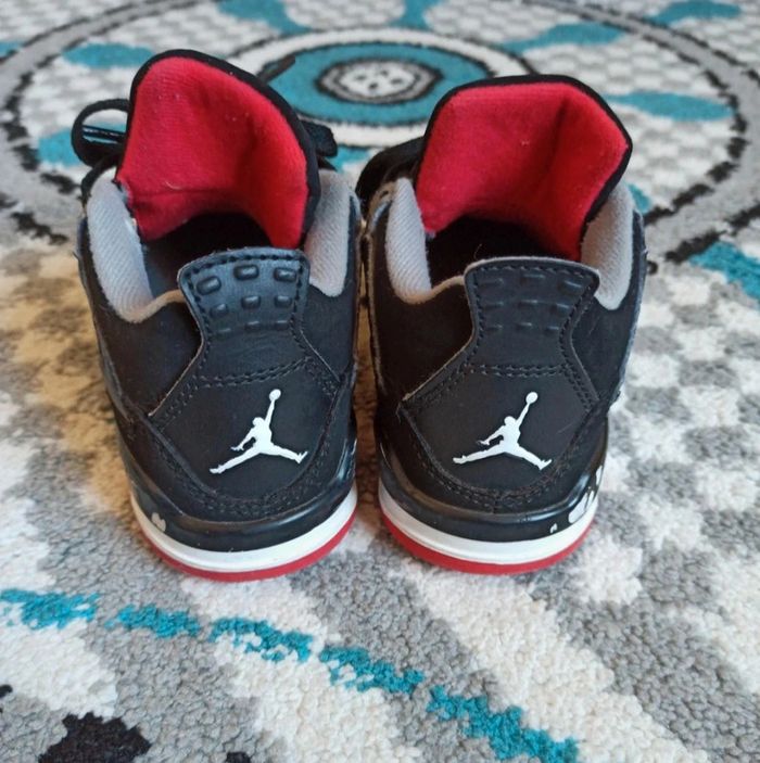 Basket Air Jordan 4 Retro - Taille 27