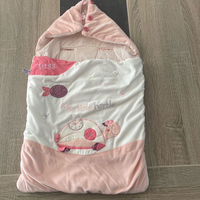 Gigoteuse rose et blanche  Sautron