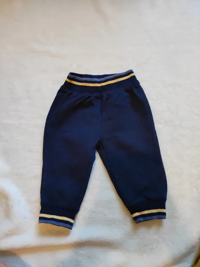 Lot 5 pantalons/jean 6 mois - photo numéro 4