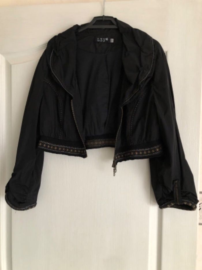 Veste courte satiné