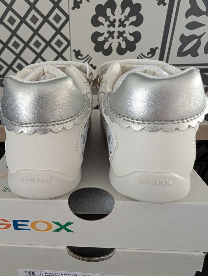 Chaussures fille. Taille 26. Neuf. Geox - photo numéro 10
