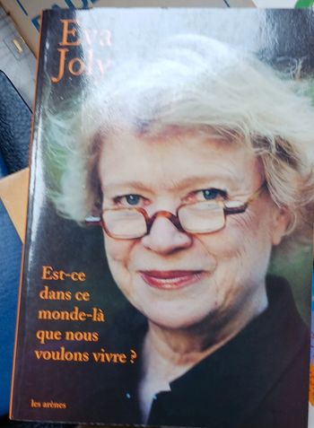 Livre " est ce que ce monde la que nous voulons vivre ?