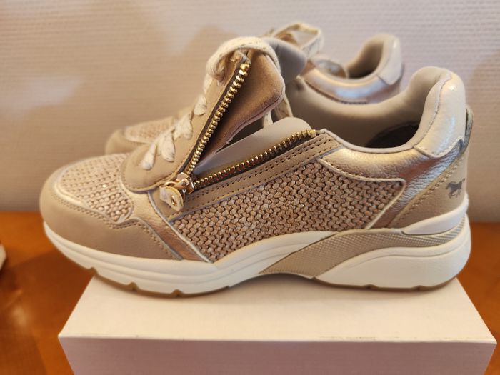 🎁neuf🎁Basket femme couleur crème taille 38Mustang 🎁 Envoye rapide aujourd'hui ou demain 🎁 - photo numéro 2