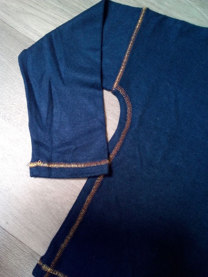 Pull fin 4 ans neuf - photo numéro 3