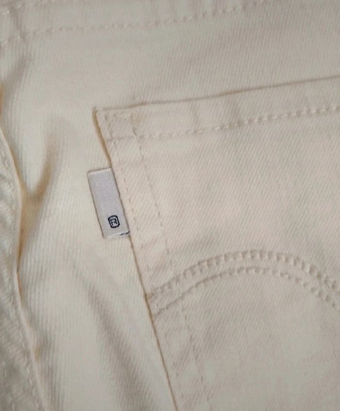 Jean Levi's jaune pâle taille 14 ans - photo numéro 6