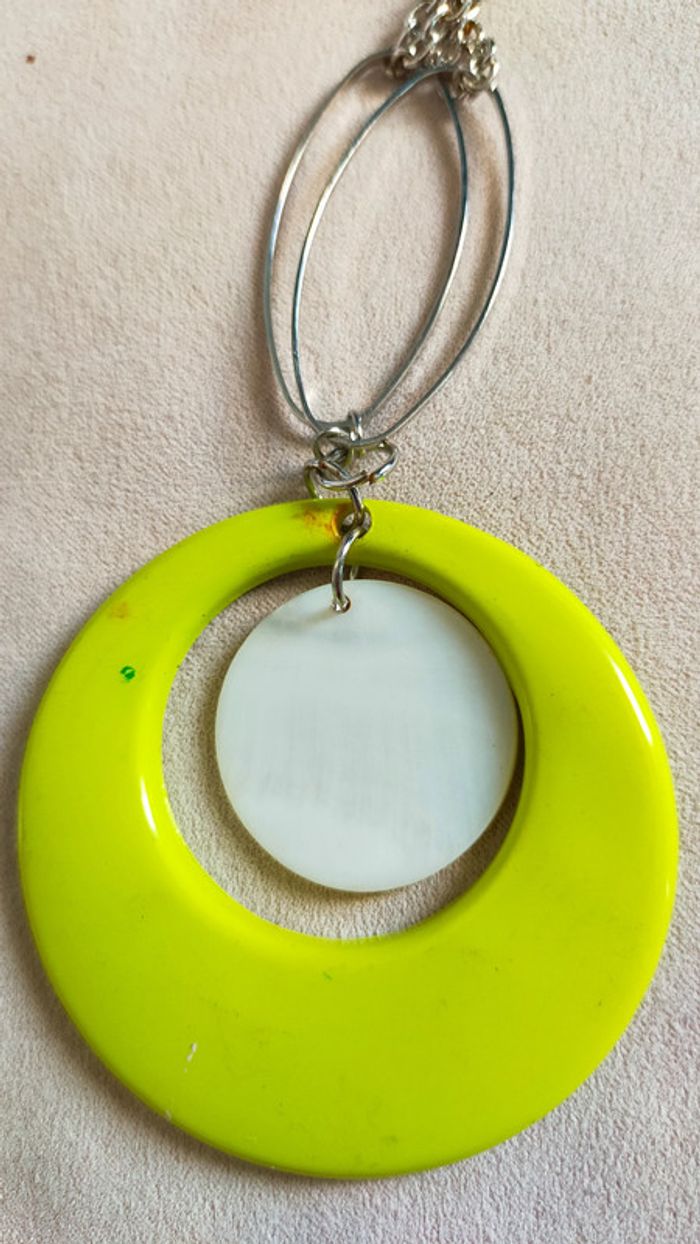 Collier vintage argenté et vert citron – Collection Émeraude Urbaine - photo numéro 9