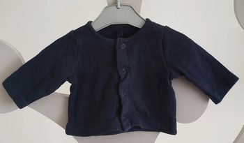 Haut bleu marine Petit Bateau taille 1 mois