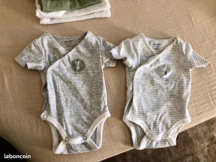 Lot vêtements bébé 0-1 mois - photo numéro 3