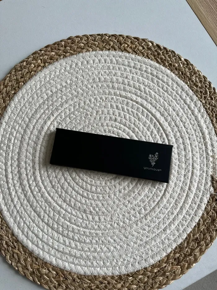 Palette vide younique