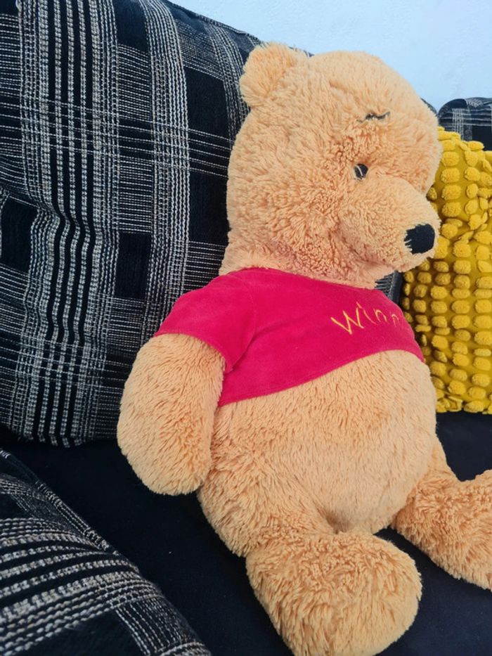 Winnie 60 cm - disneyland paris - poil long comme neuf - photo numéro 3