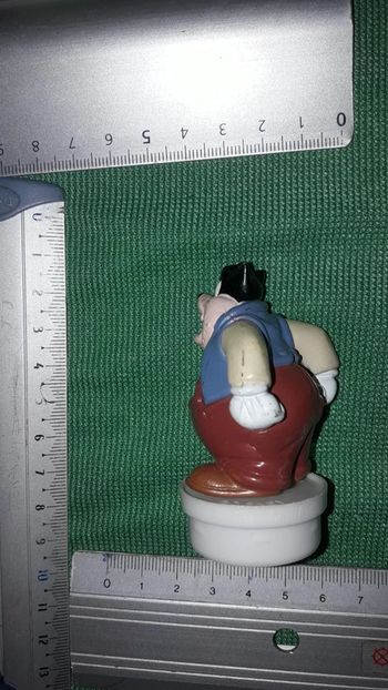 Pat  ibulaire figurine  Donald  Mickey
