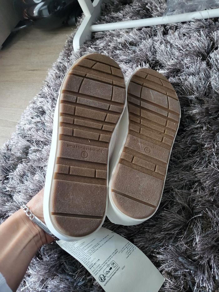 Chaussures blanches - photo numéro 4