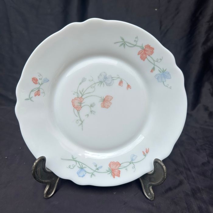 6 assiettes à dessert vintage Arcopal pois de senteur - photo numéro 2