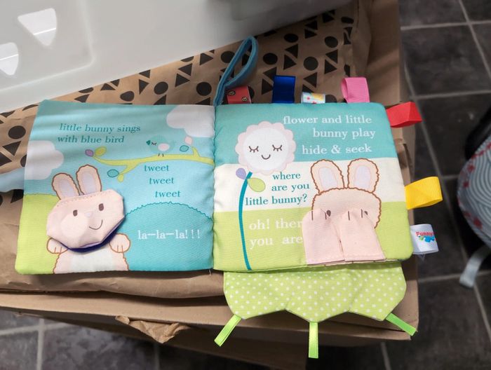 Livre en tissu pour bébés - photo numéro 2