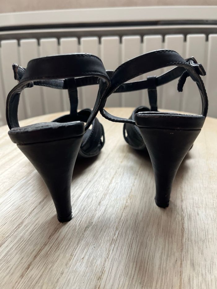 Sandales à talons - photo numéro 4