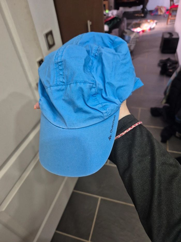 Casquette bleu queshua