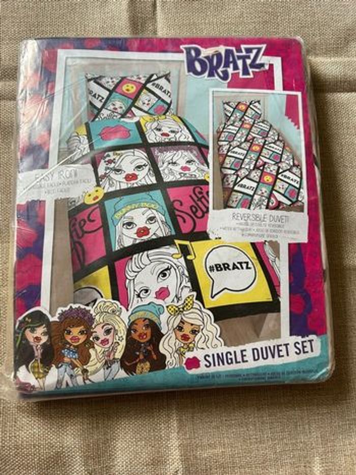 Housse de couette réversible Bratz