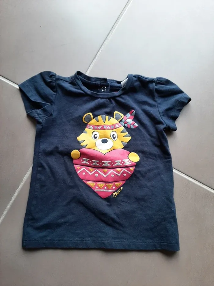 Lot de 2 t-shirts et 1 sweat 15-18mois Chicco neufs - photo numéro 2