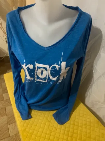 TEE shirt bleu Collection manches longues taille 42-44