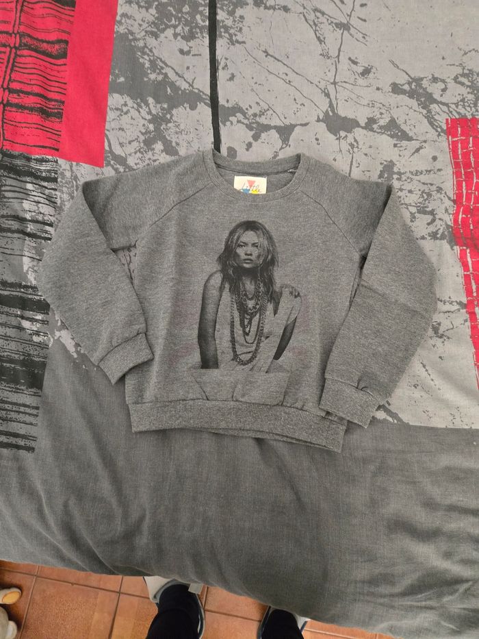 Pull Elevenparis en 6 ans