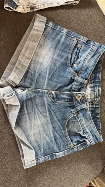 Short jean