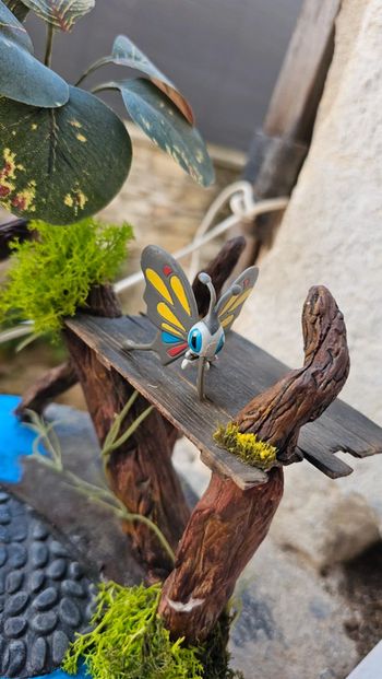 Super figurine Pokemon Nintendo tomy charmillon