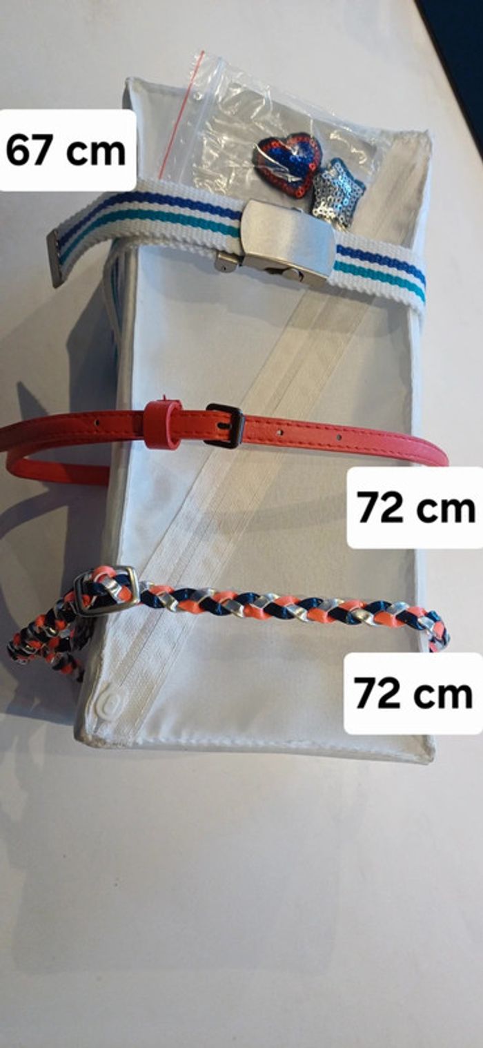 Lot 3 ceintures fille taille 67 et 72 cm.
