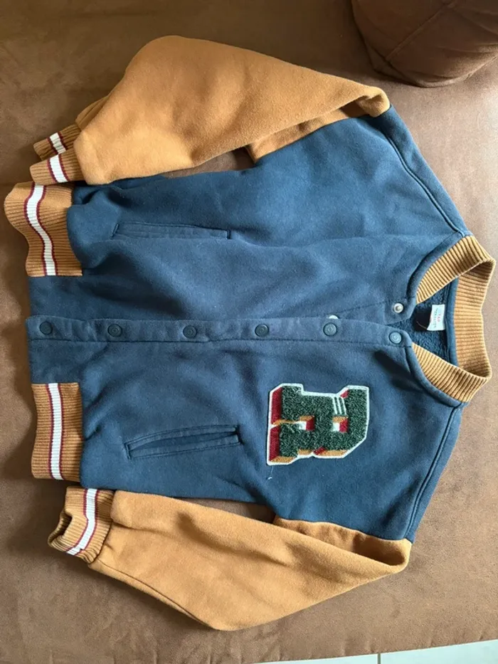Veste tape à l’œil